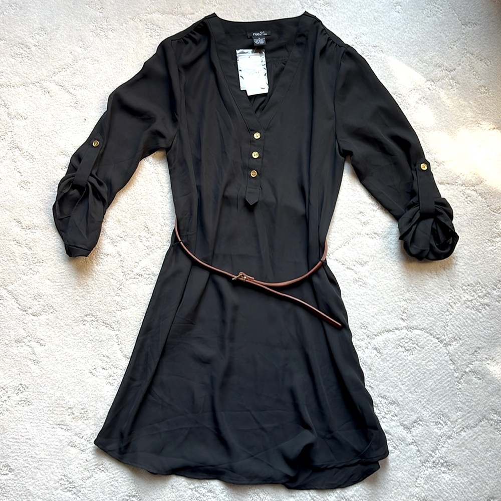NWT Black Long Sheer Polyester Blouse w/Gold Buttons & Tan Belt; Juniors Small - Picture 1 of 3